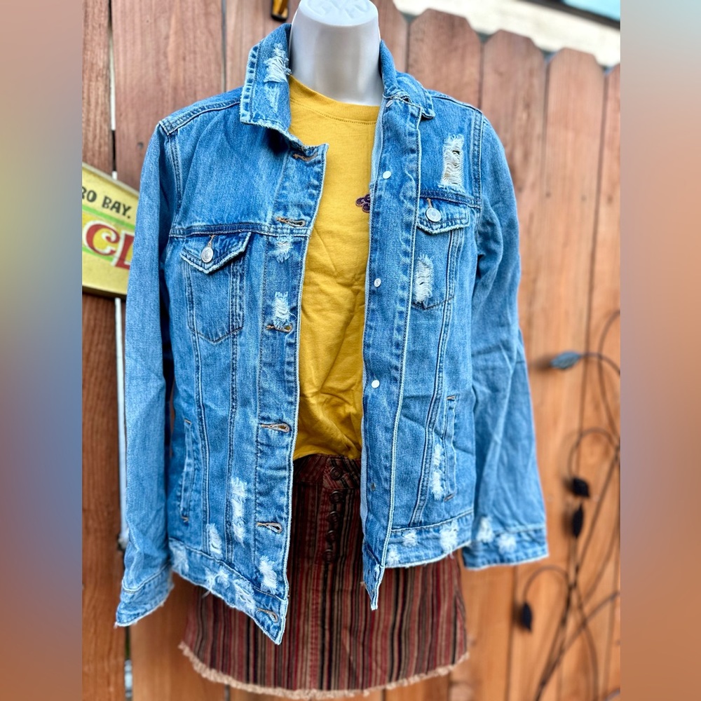 NWT Tilly’s Distressed Jean Jacket Size XS